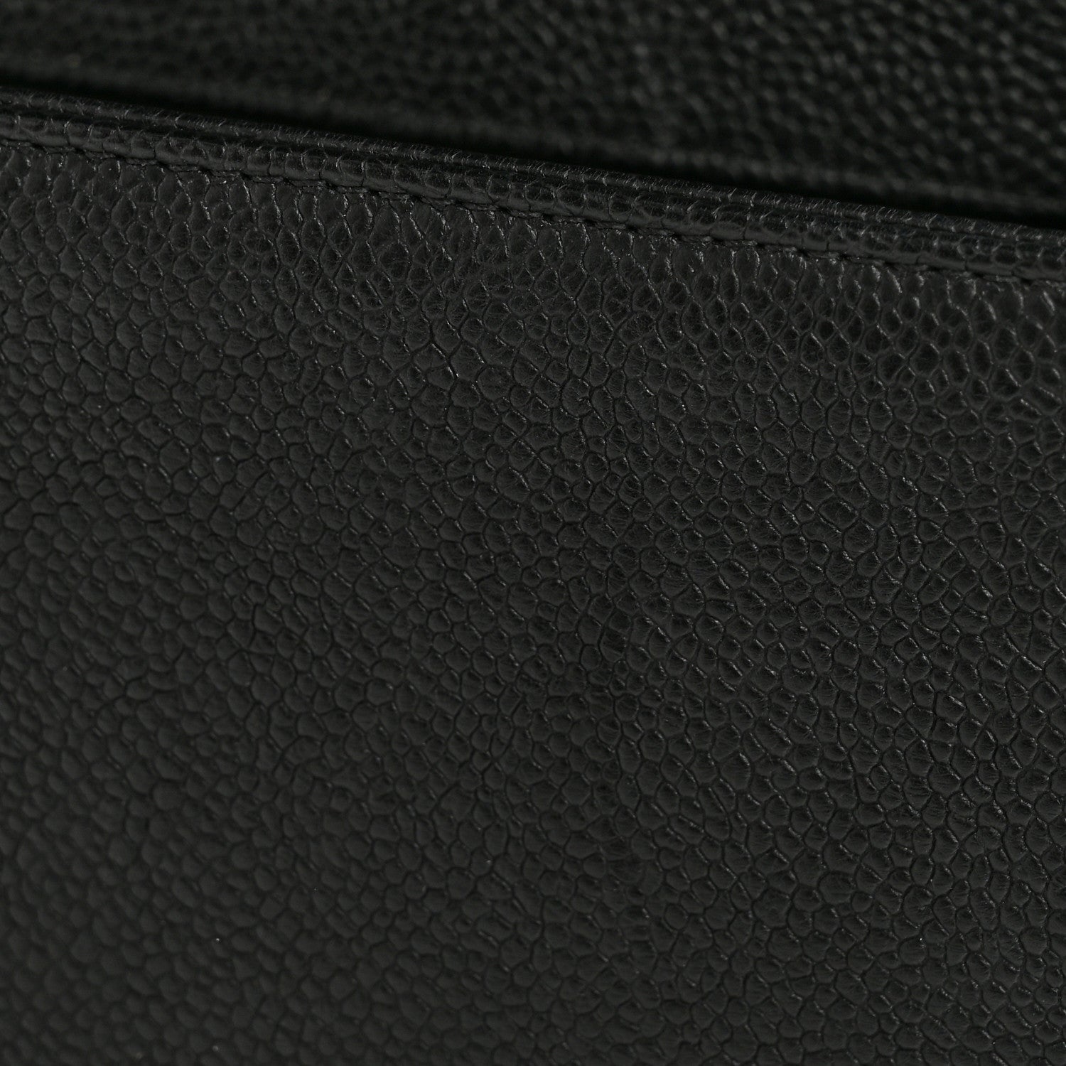 Caviar Quilted Medium Boy Flap Black