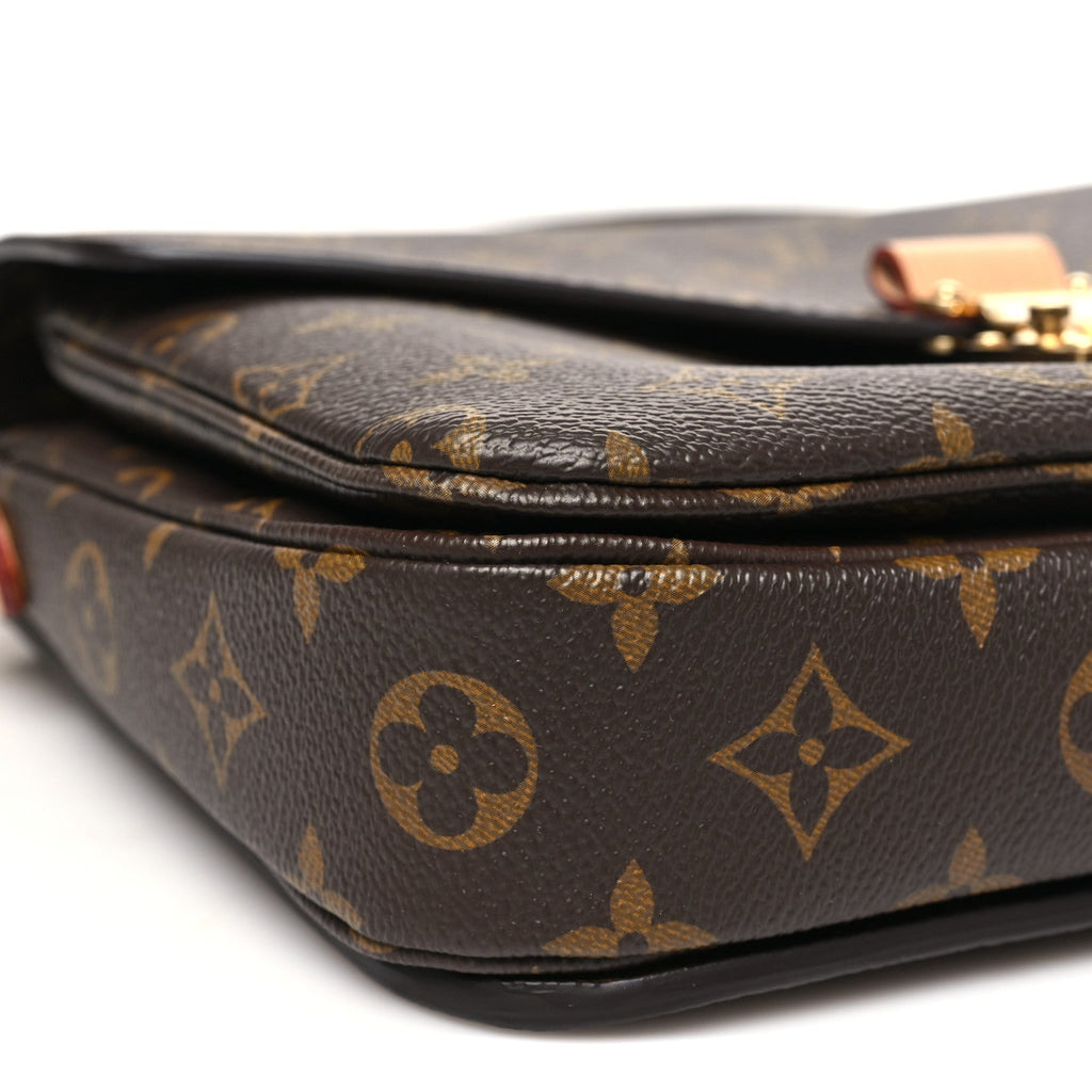 Monogram Pochette Metis