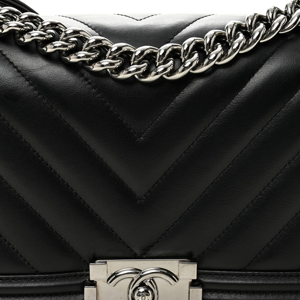 Lambskin Chevron Quilted Medium Boy Flap Black