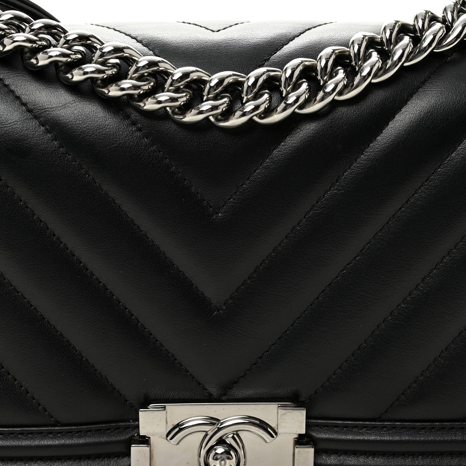 Lambskin Chevron Quilted Medium Boy Flap Black