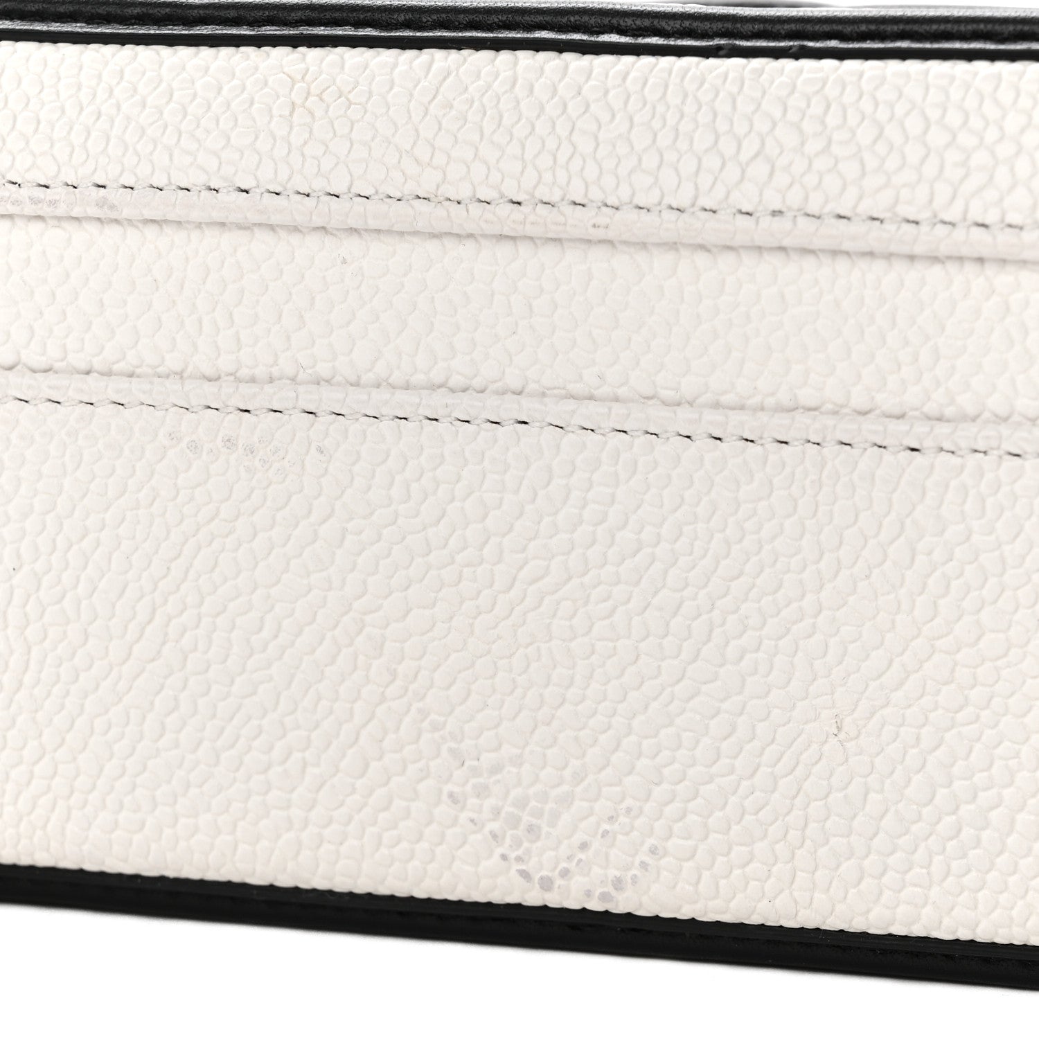 Caviar Quilted Medium CC Filigree Vanity Case White Black
