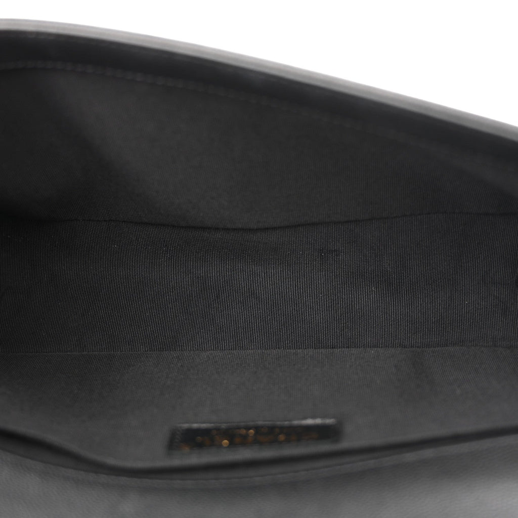 Caviar Quilted Medium Boy Flap Black
