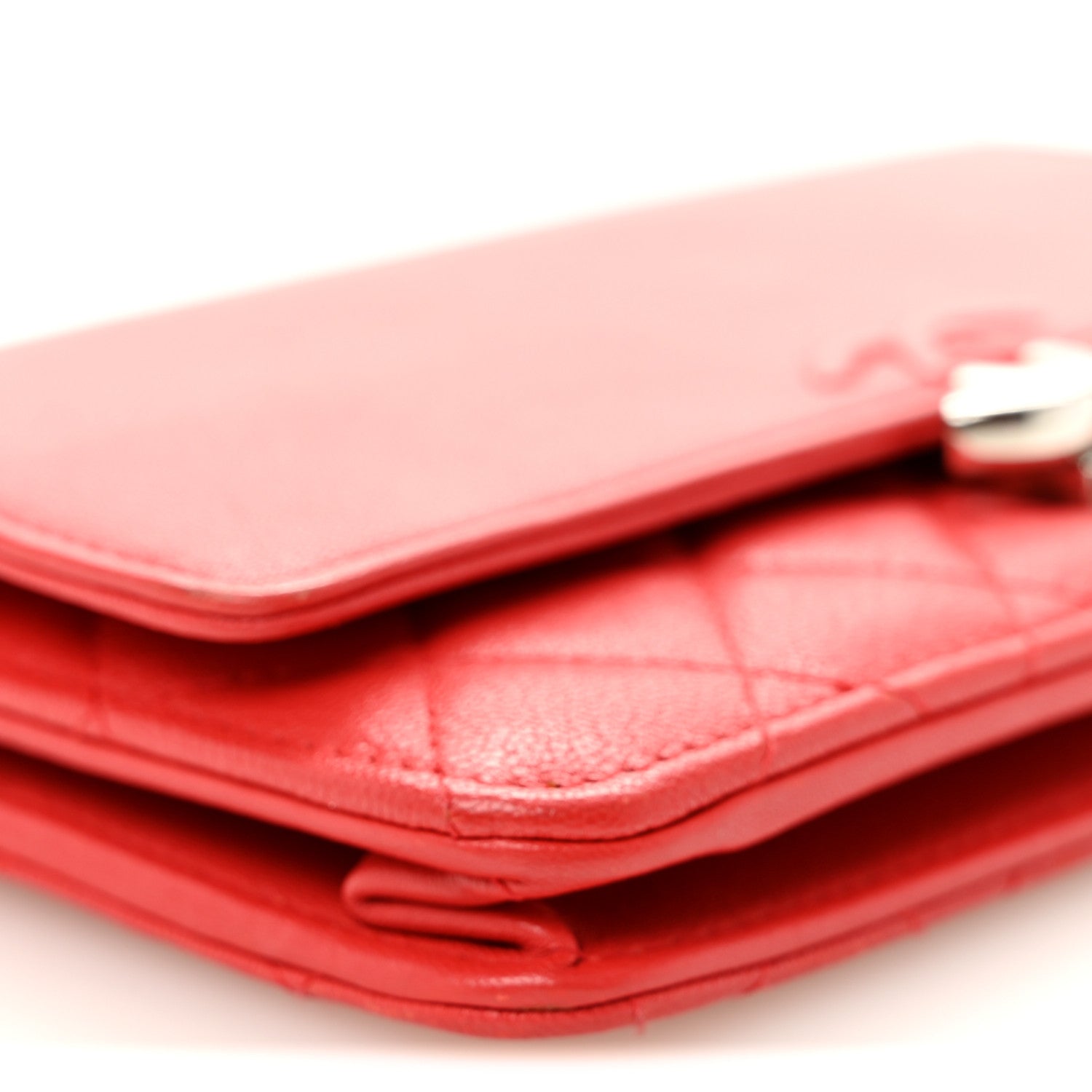 Grained Calfskin Quilted CC Box Wallet On Chain WOC Red