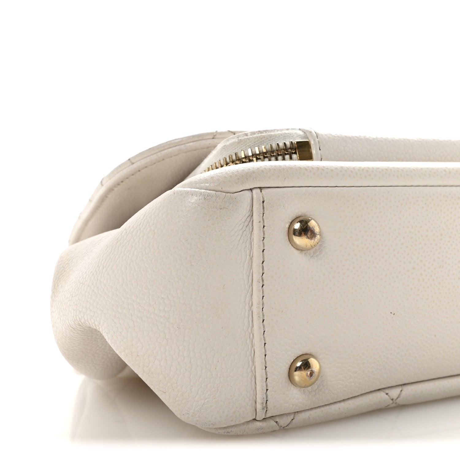 Caviar Quilted Medium Business Affinity Flap White