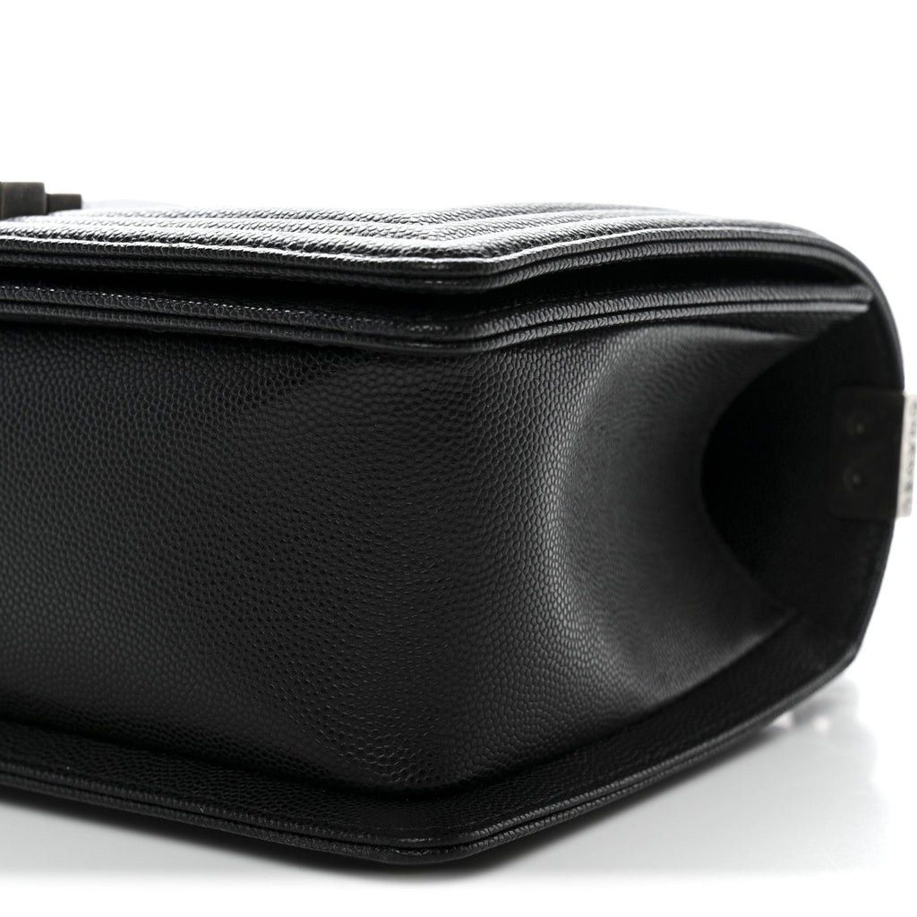 Caviar Quilted Medium Boy Flap Black