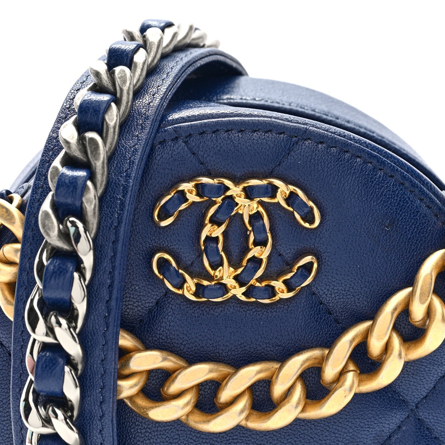 Lambskin Quilted Chanel 19 Round Clutch With Chain  Navy