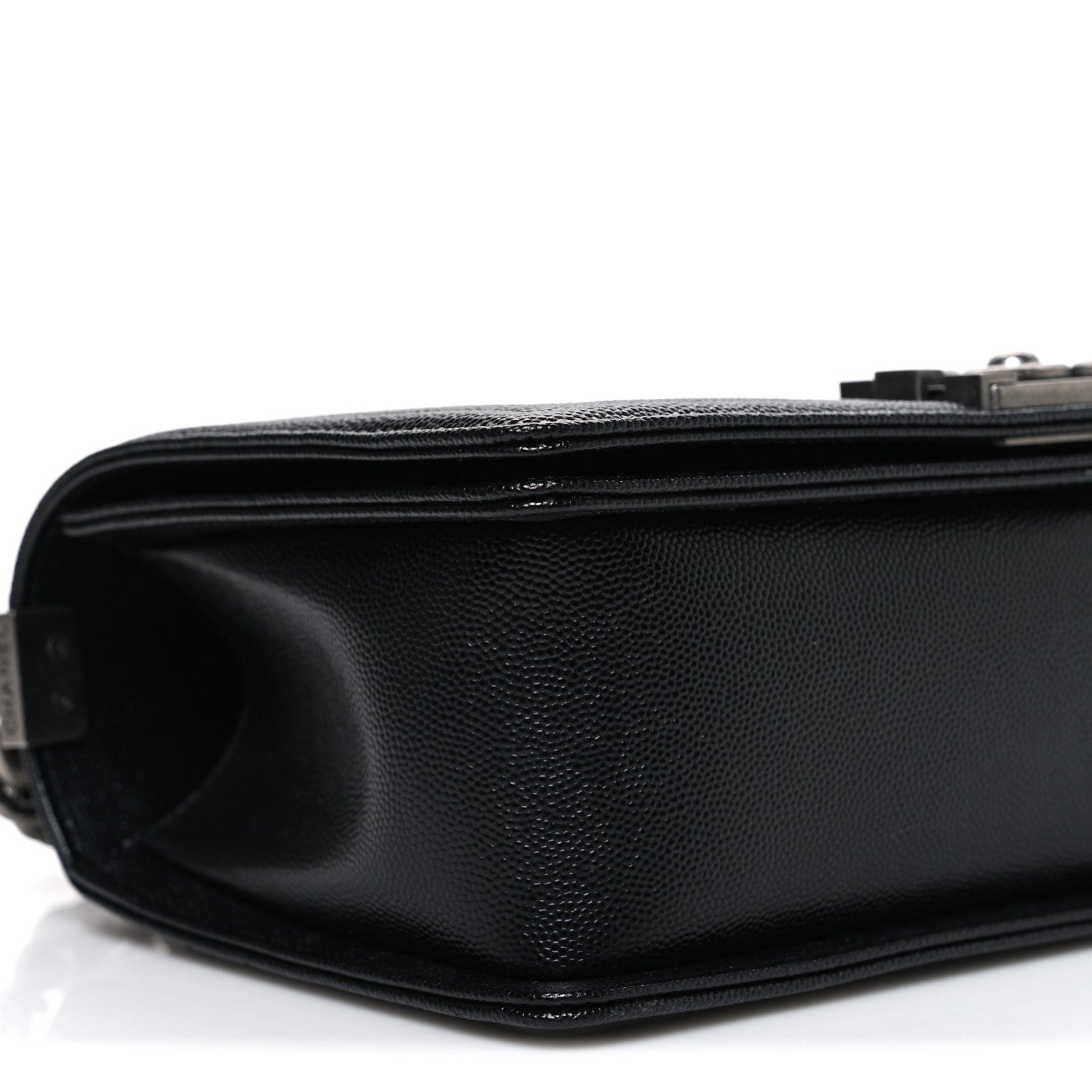 Caviar Quilted Medium Boy Flap Black