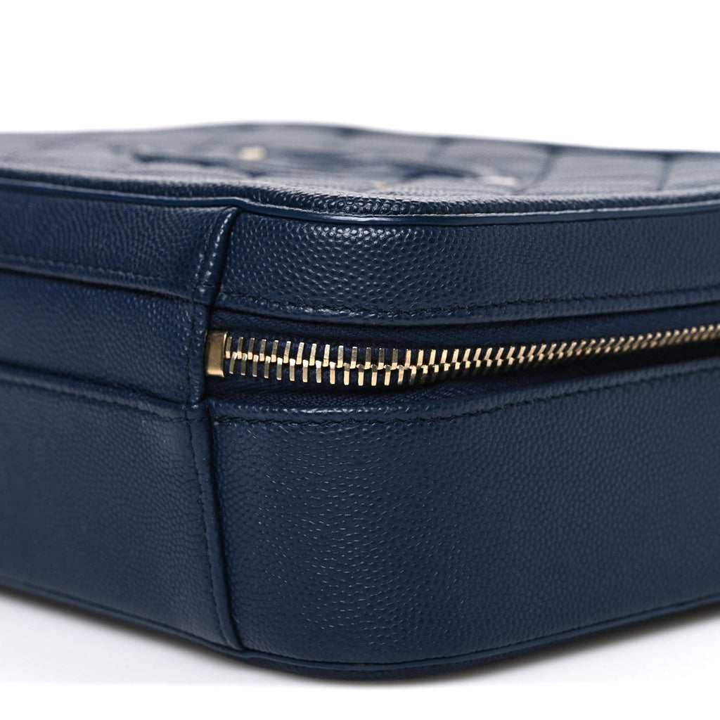 Caviar Quilted Medium CC Filigree Vanity Case Navy