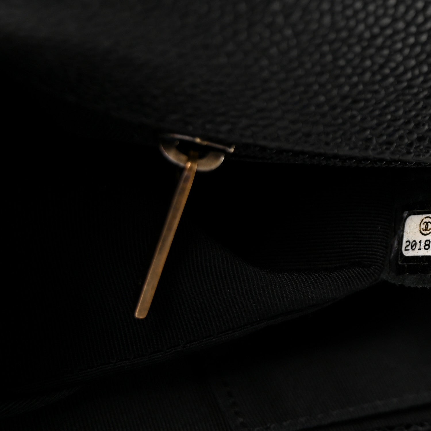Caviar Quilted New Medium Boy Flap Black