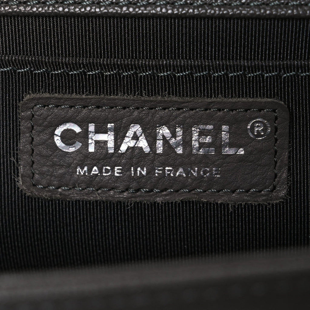 Caviar Quilted Medium Boy Flap Dark Grey