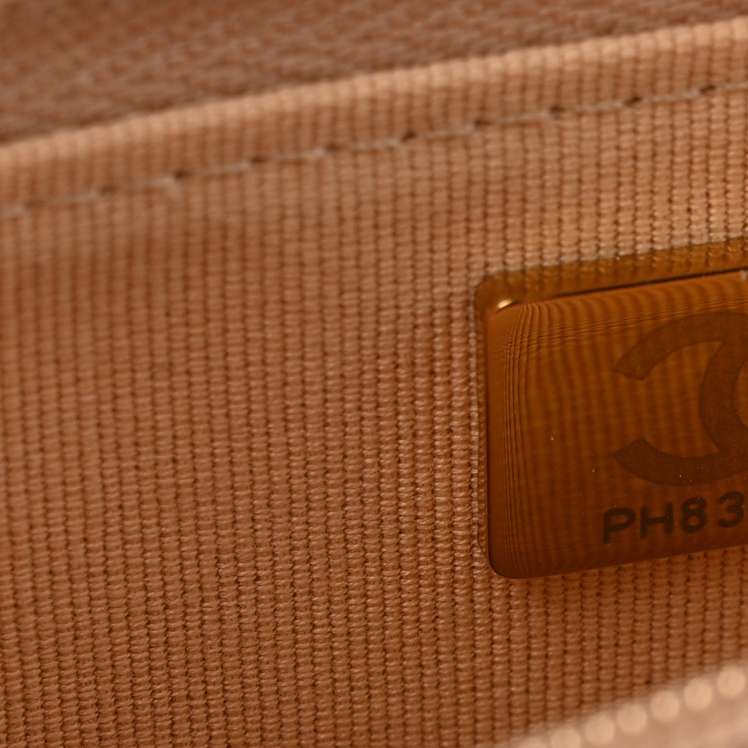 Caviar Quilted Wallet on Chain WOC Beige