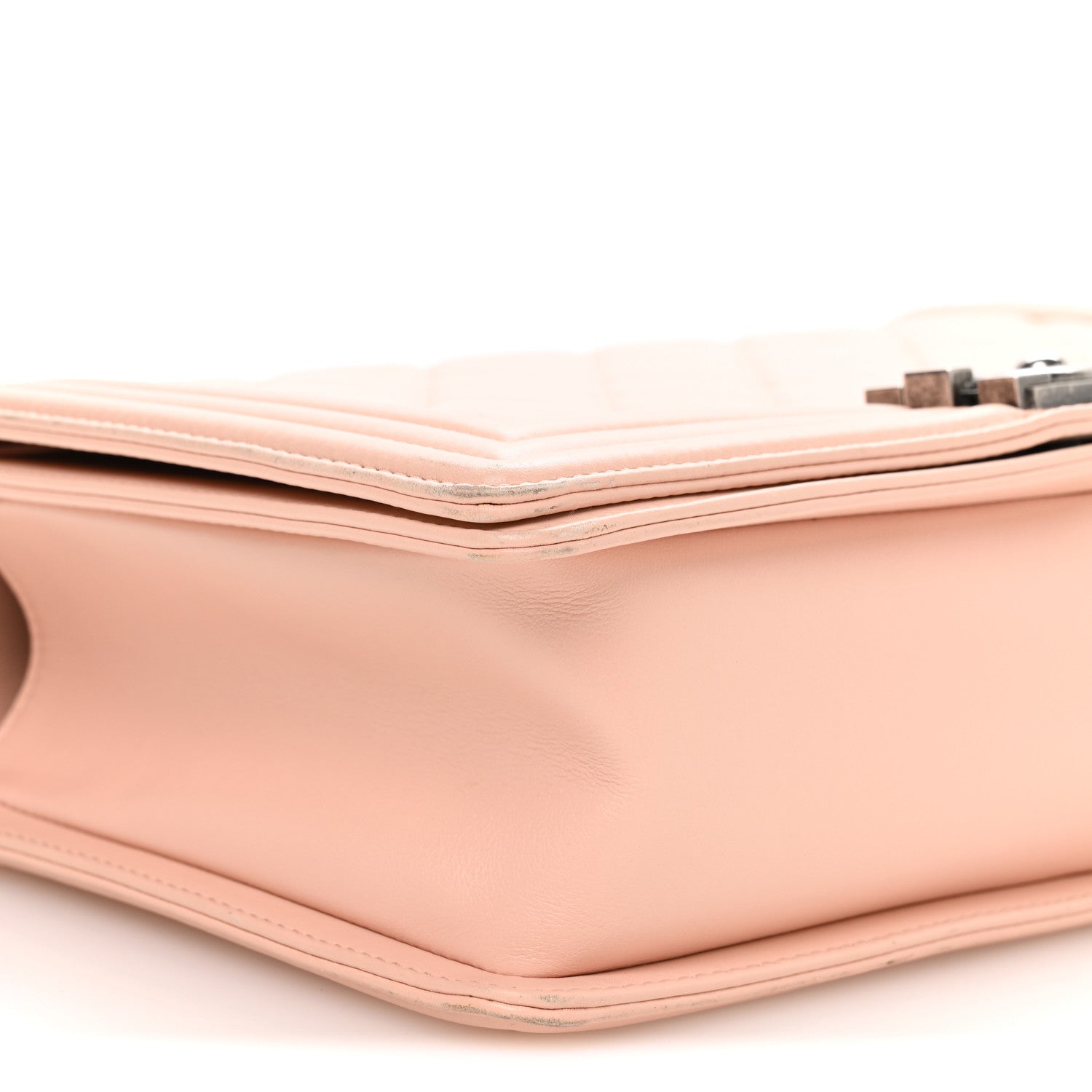 Calfskin New Medium Boy Flap Pink