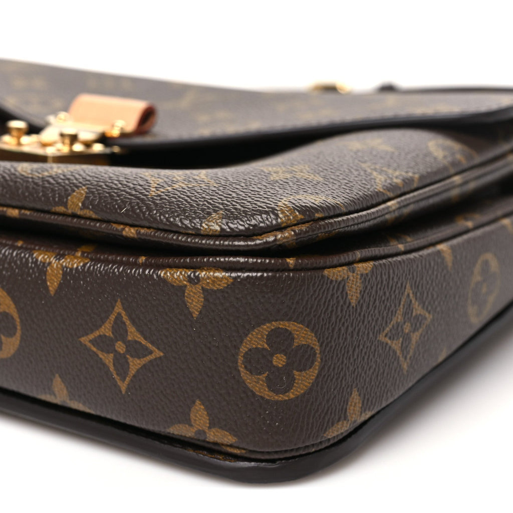 Monogram Pochette Metis