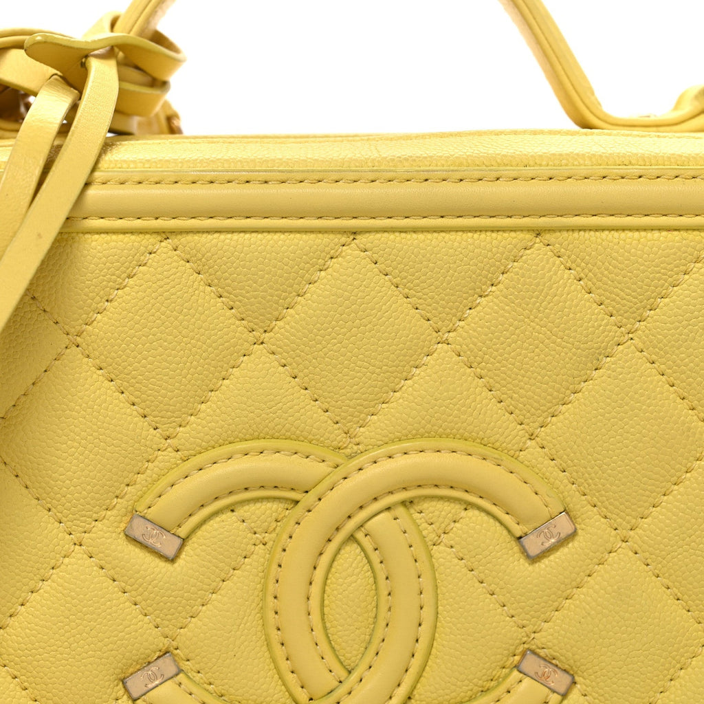 Caviar Quilted Medium CC Filigree Vanity Case Yellow