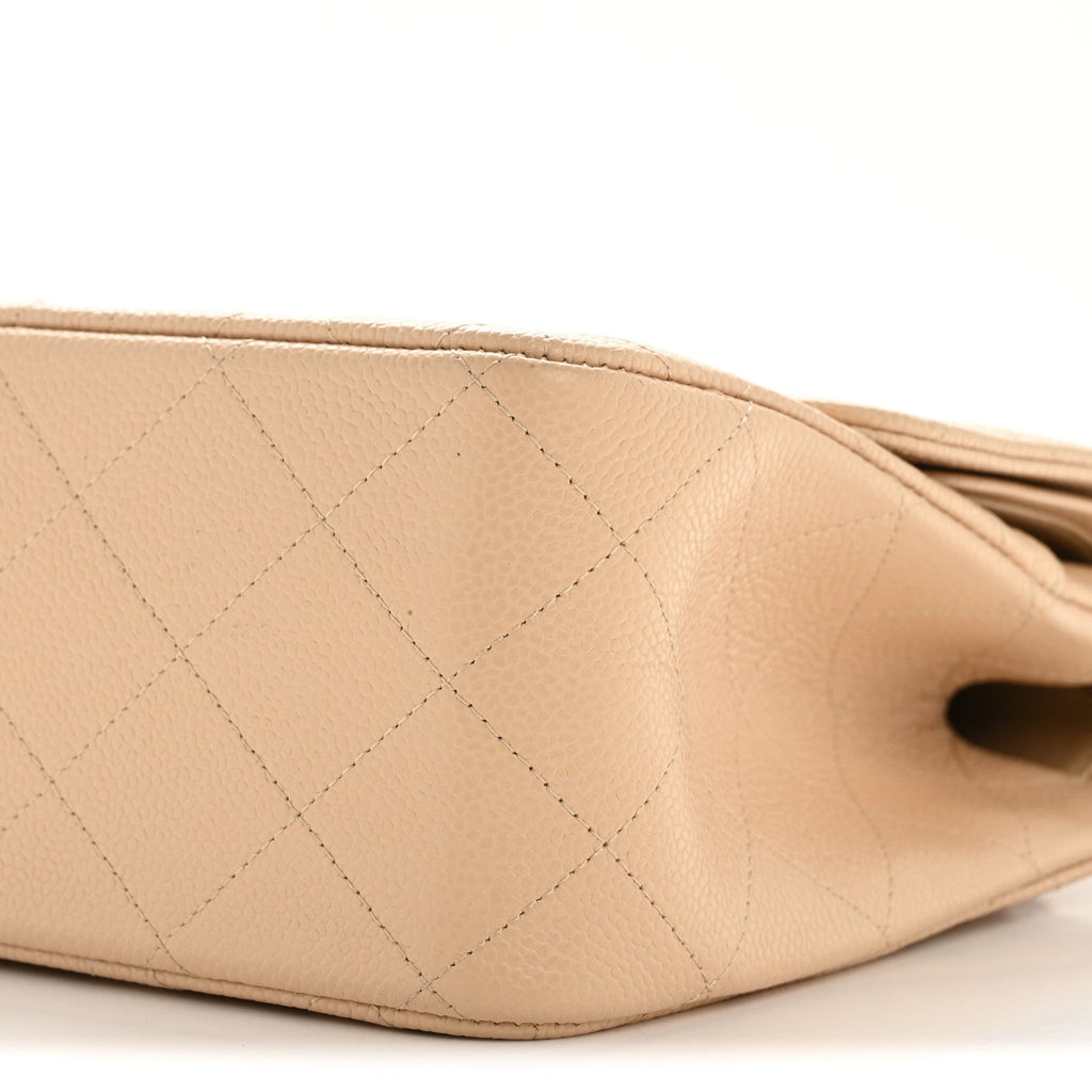 Caviar Quilted Jumbo Double Flap Beige Clair