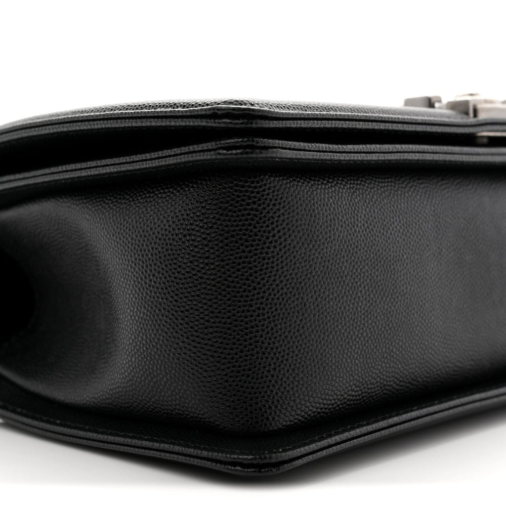 Caviar Quilted Medium Boy Flap Black