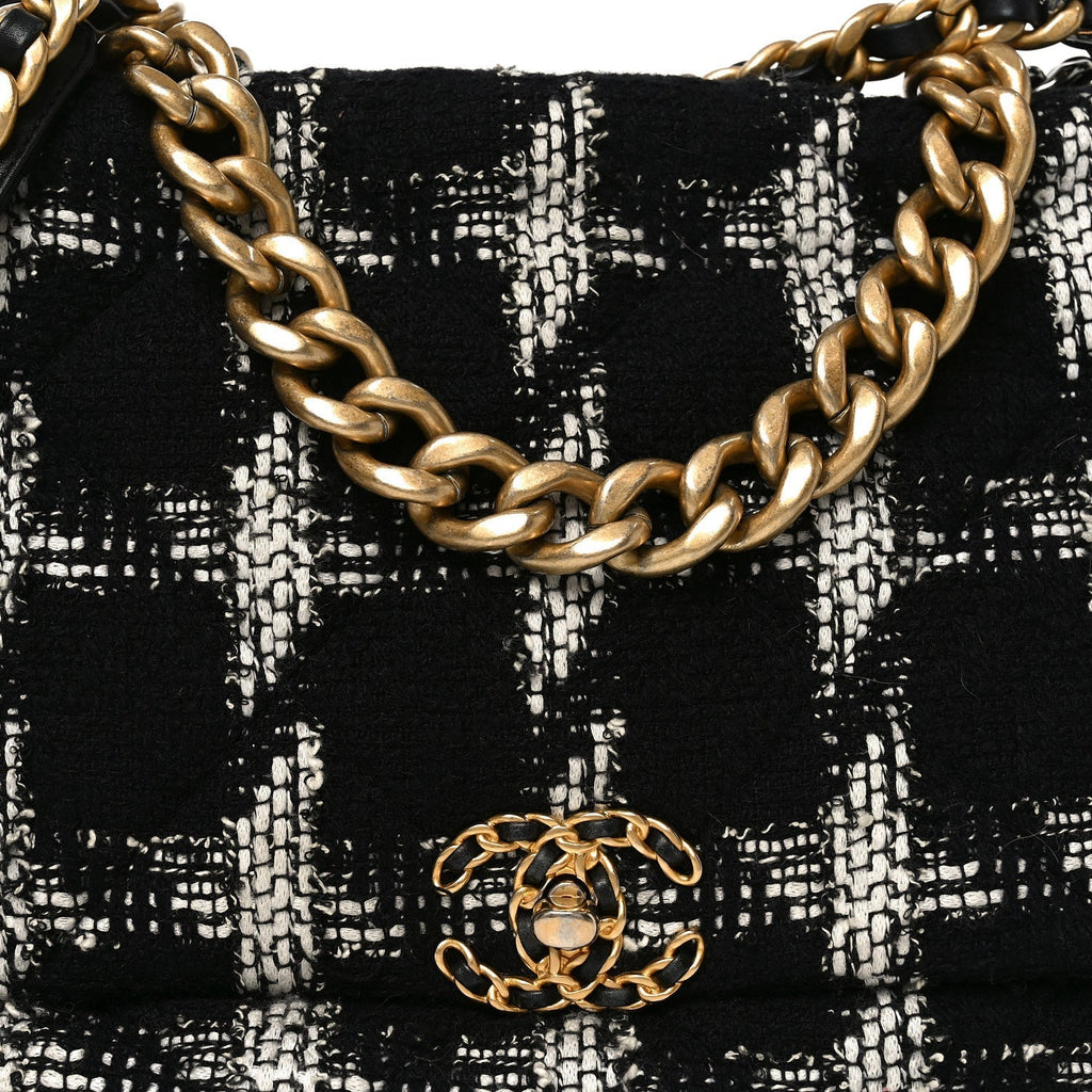 Tweed Quilted Maxi Chanel 19 Flap Black White