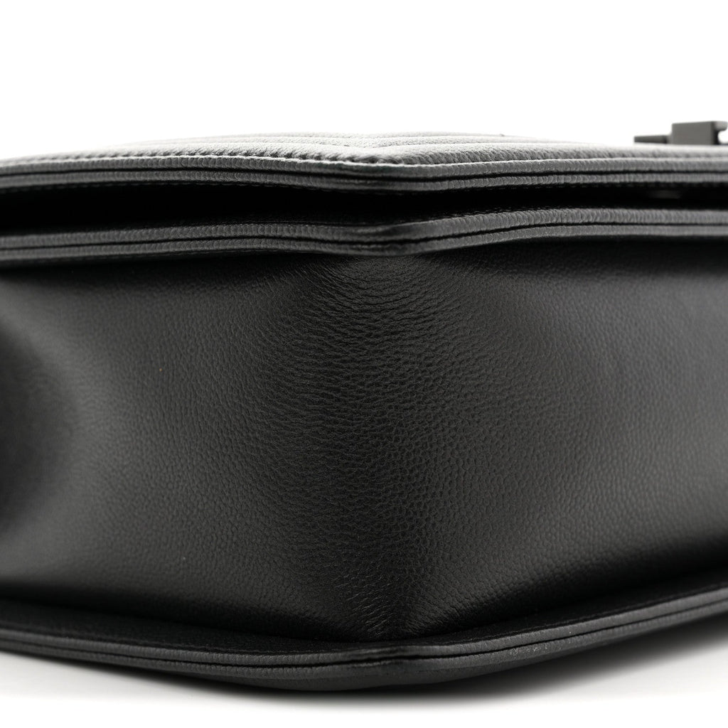 Caviar Quilted New Medium Boy Flap So Black
