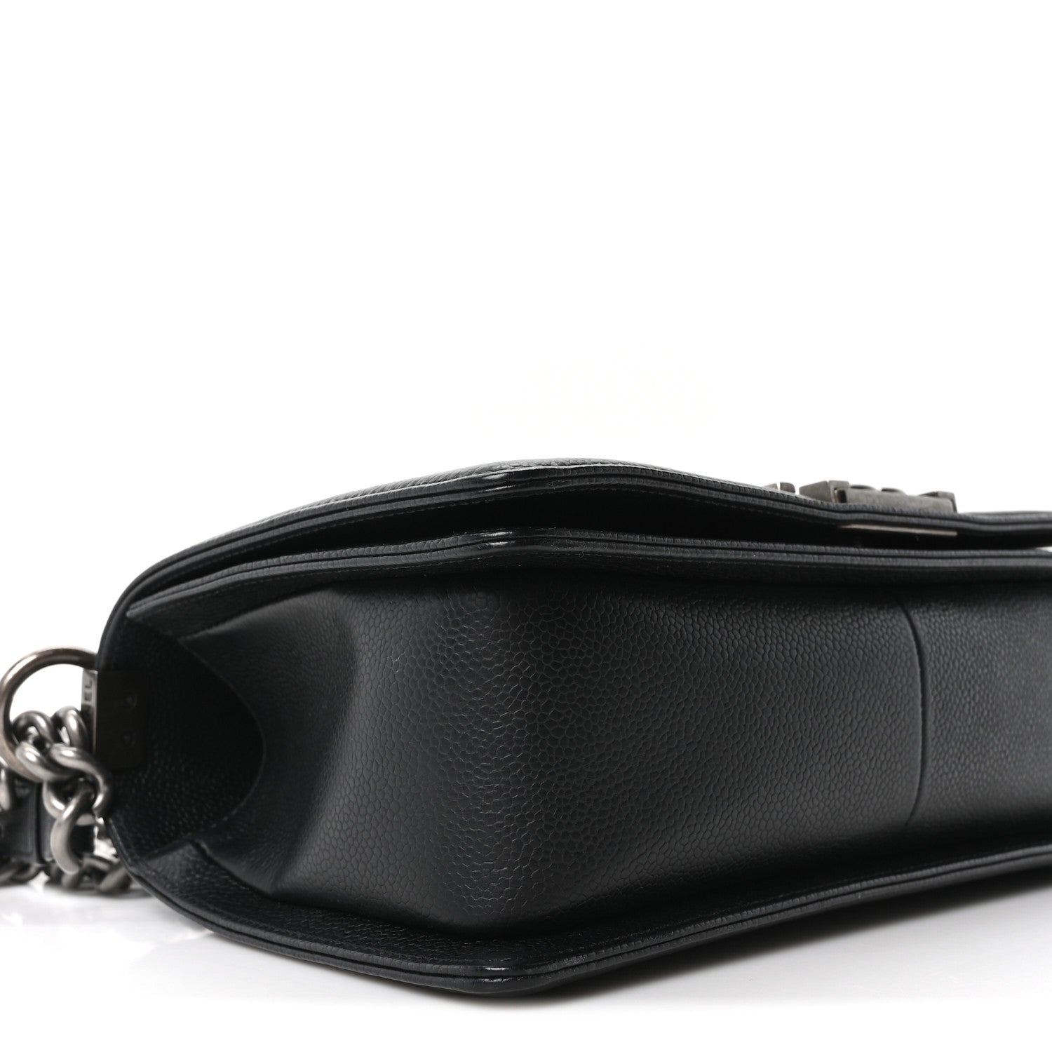 Caviar Chevron Quilted Medium Boy Flap Black