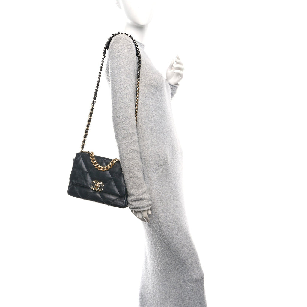 Lambskin Quilted Medium Chanel 19 Flap Black