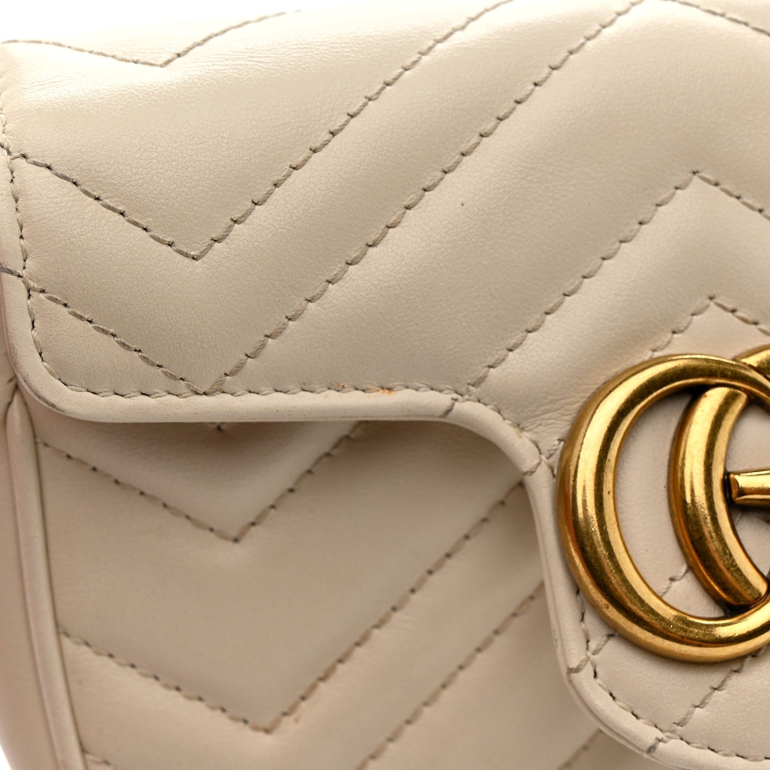 Calfskin Matelasse Super Mini GG Marmont Shoulder Bag White