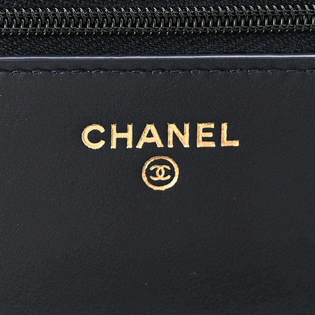 Denim Quilted CC Turnlock Wallet On Chain WOC Dark Blue Orange