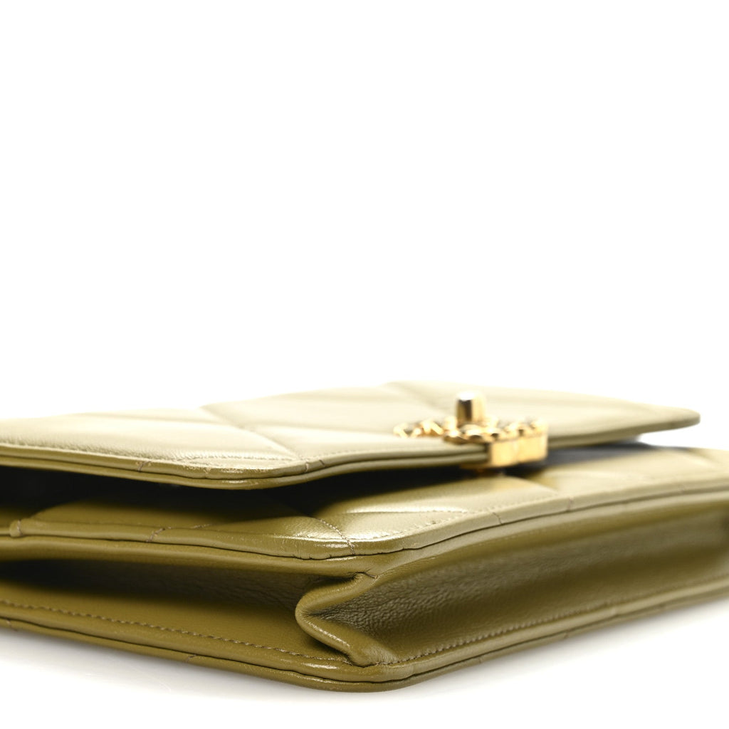 Lambskin Quilted Chanel 19 Wallet On Chain WOC Green