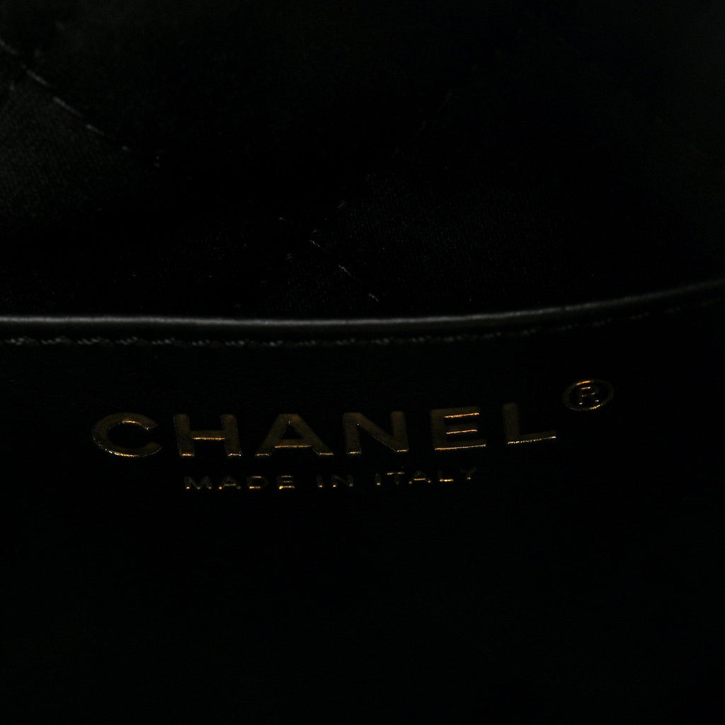 Shiny Calfskin Quilted Mini Chanel 22 Black
