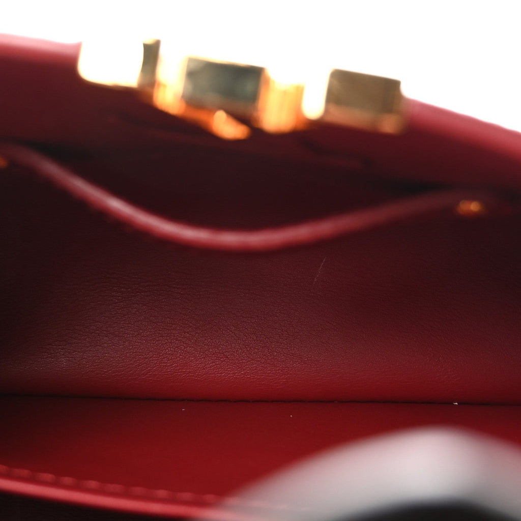 Taurillon Snakeskin Mini Capucines Burgundy