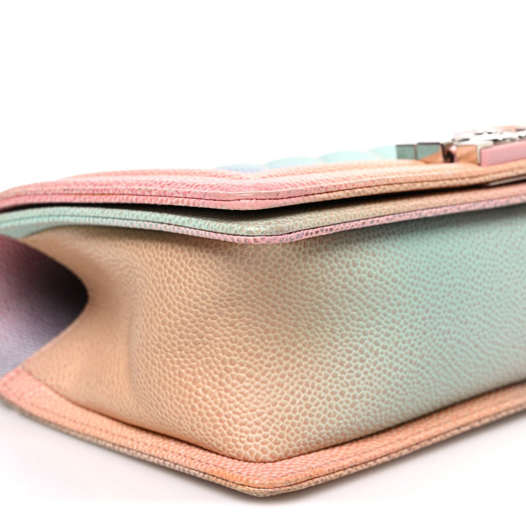 Caviar Quilted Medium Cuba Rainbow Boy Flap Multicolor
