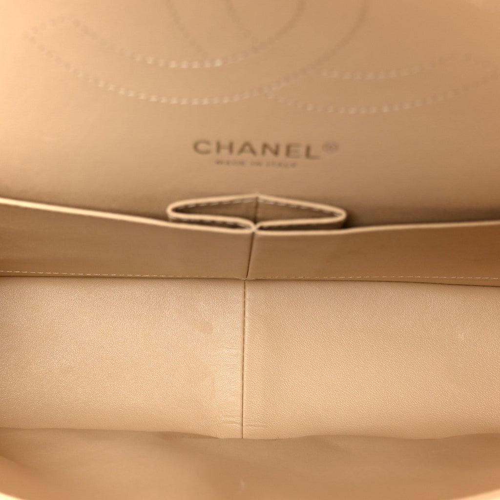 Caviar Quilted Jumbo Double Flap Beige Clair