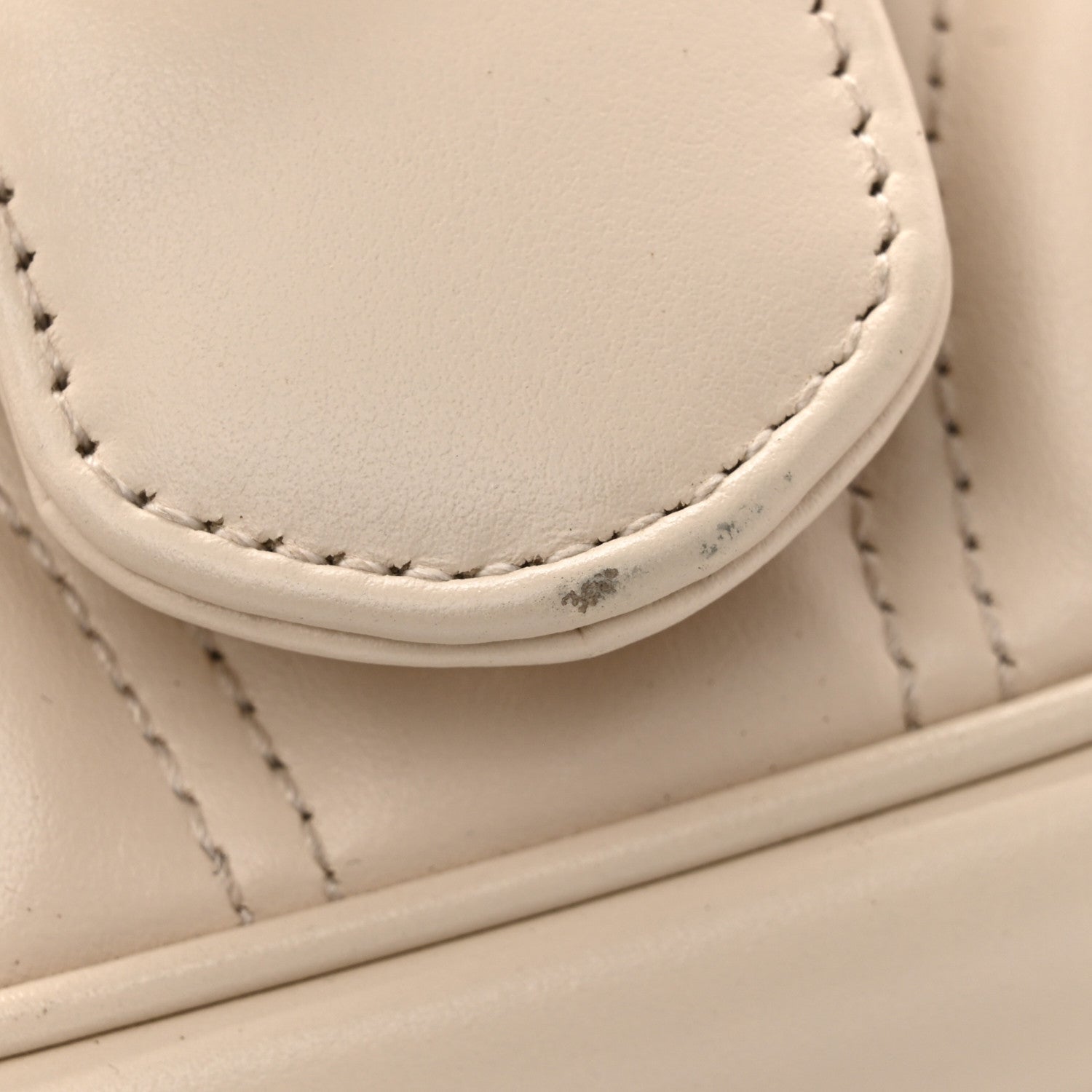 Calfskin Matelasse Mini GG Marmont Shoulder Bag White