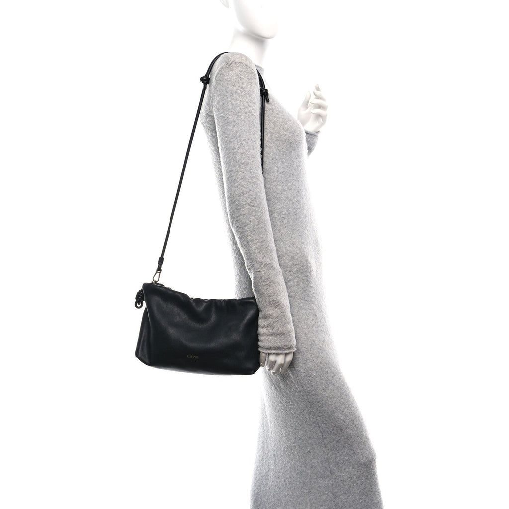 Mellow Nappa Medium Donut Chain Flamenco Knot Clutch Black