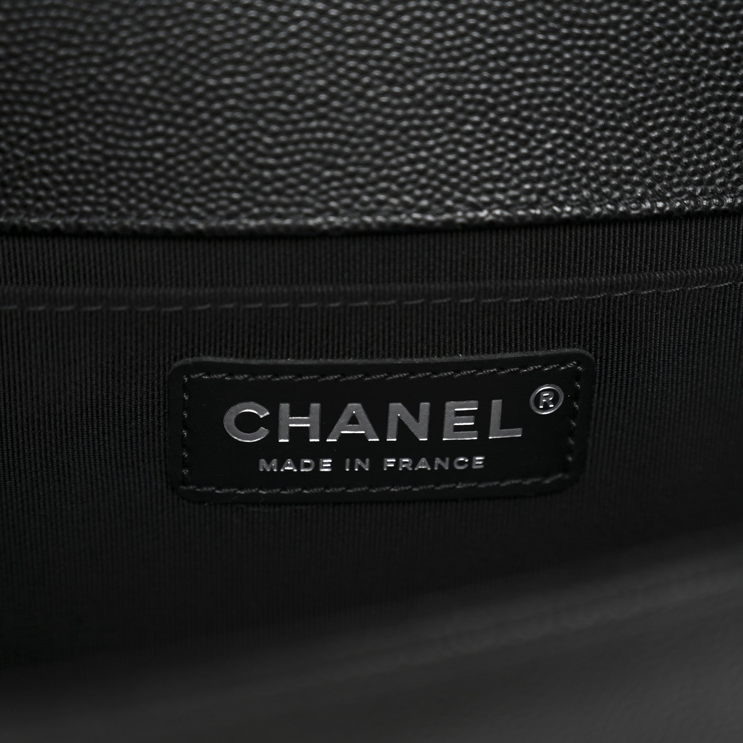Caviar Quilted Medium Boy Flap Black