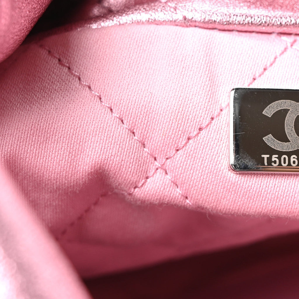 Metallic Lambskin Lacquered Monochrome Quilted Mini Chanel 22 Pink