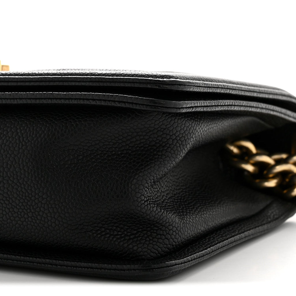 Caviar Quilted Medium Boy Flap Black