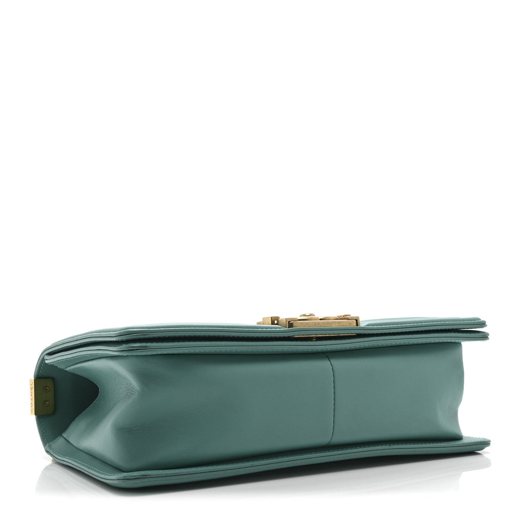 Lambskin Quilted Medium Boy Flap Green