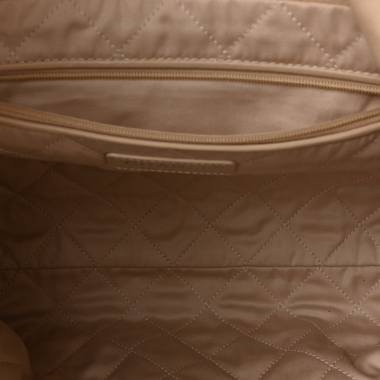 Shiny Calfskin Quilted Small Chanel 22 Ecru
