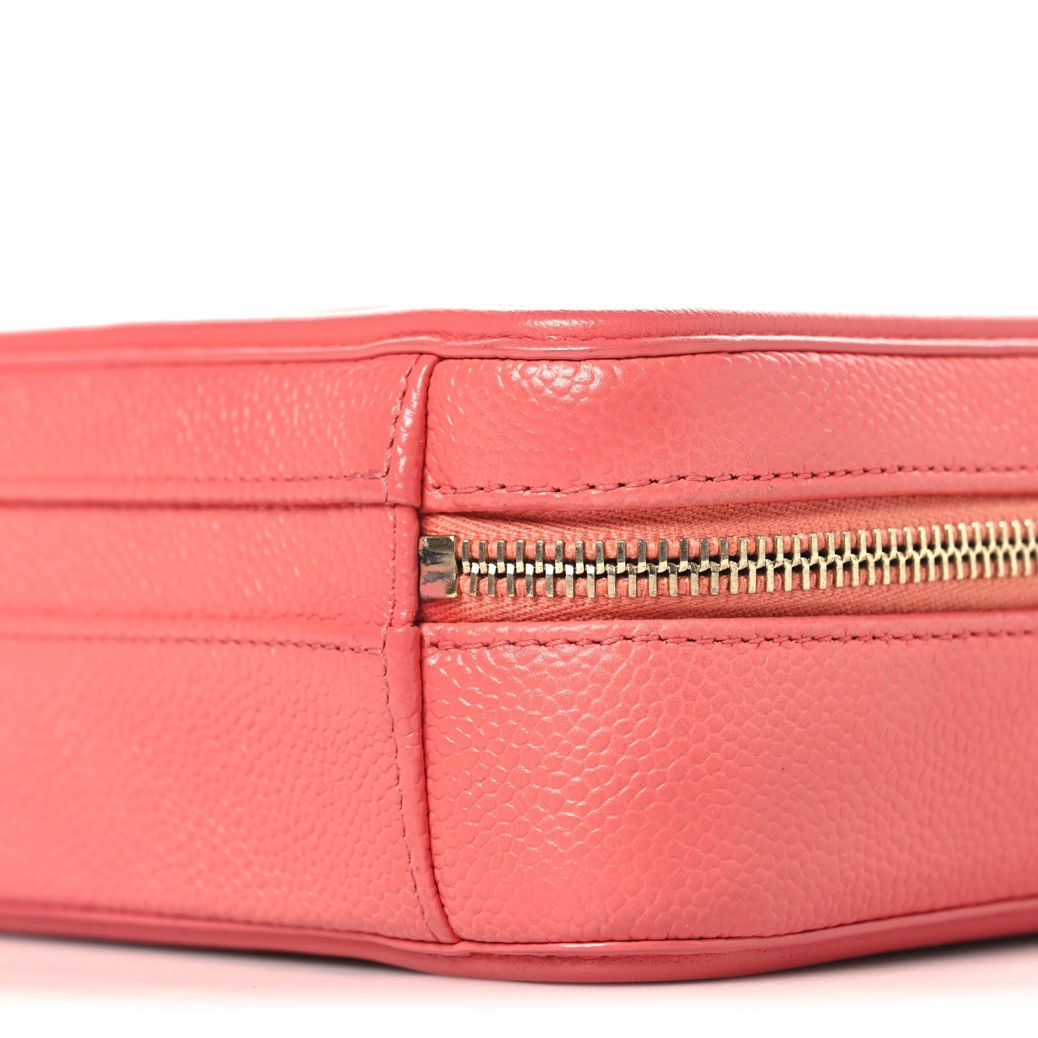 Caviar Quilted Small CC Filigree Vanity Case Pink