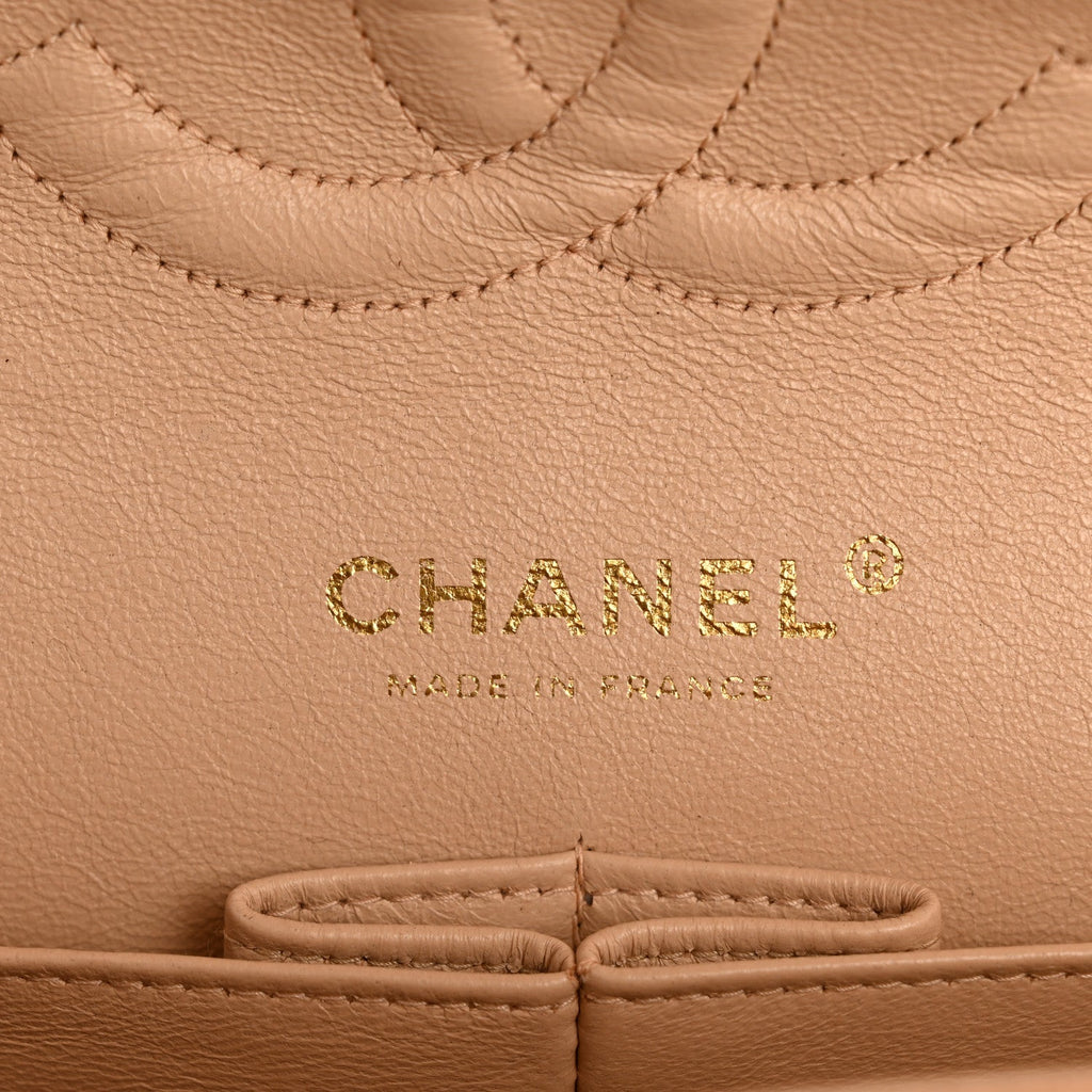 Caviar Quilted Medium Double Flap Beige Clair