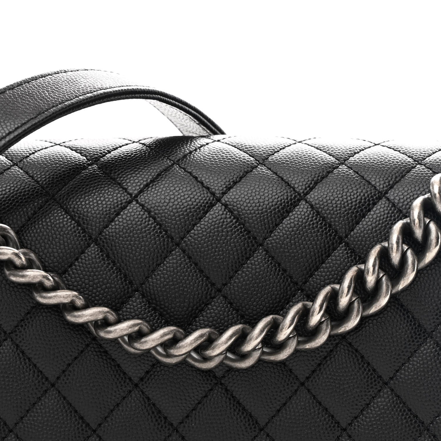 Caviar Quilted Medium Boy Flap Black