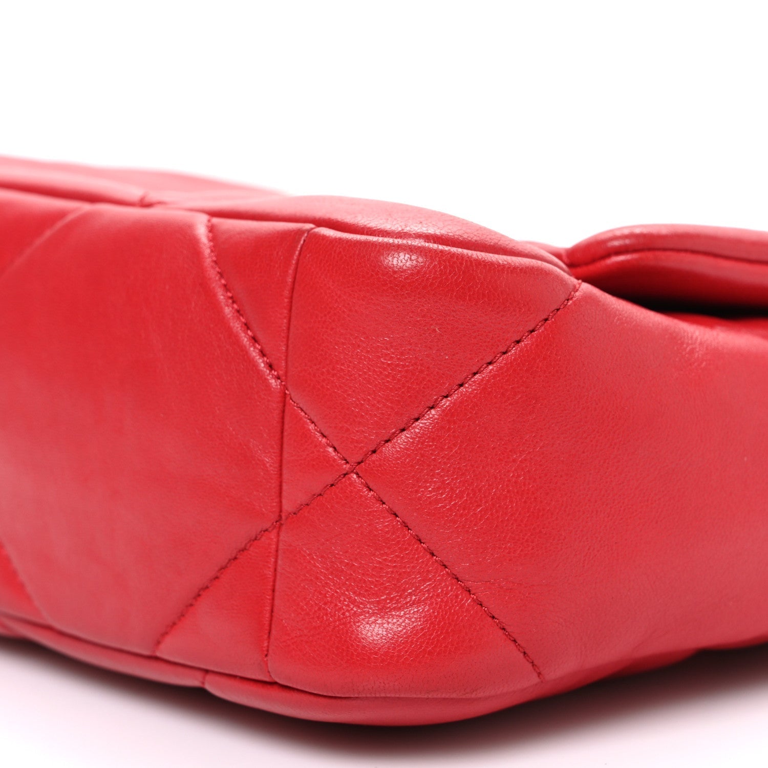 Lambskin Quilted Medium Chanel 19 Flap Red