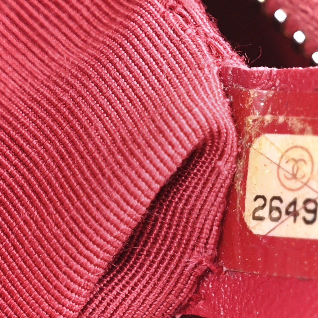 Aged Calfskin Quilted Small Gabrielle Hobo Fuchsia