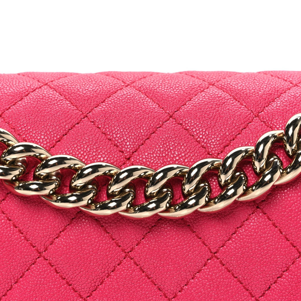Caviar Quilted Medium Boy Flap Pink
