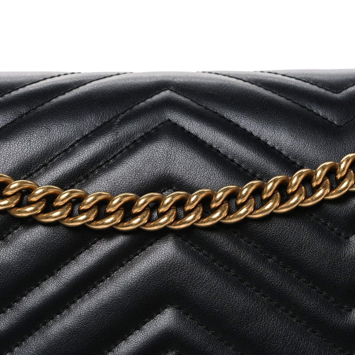 Calfskin Matelasse Medium GG Marmont Shoulder Bag Black