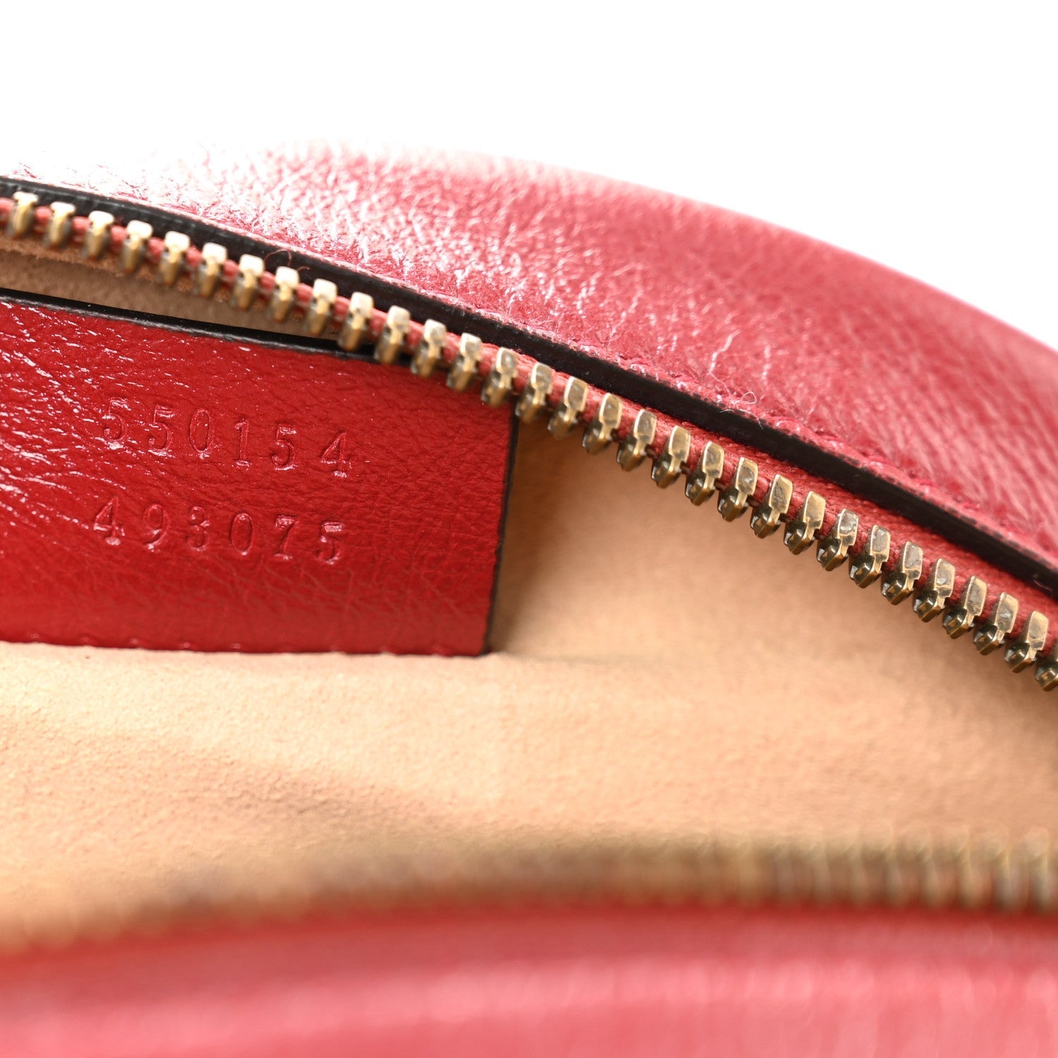Glazed Calfskin Matelasse Heart Mini GG Marmont Round Shoulder Bag Romantic Cerise