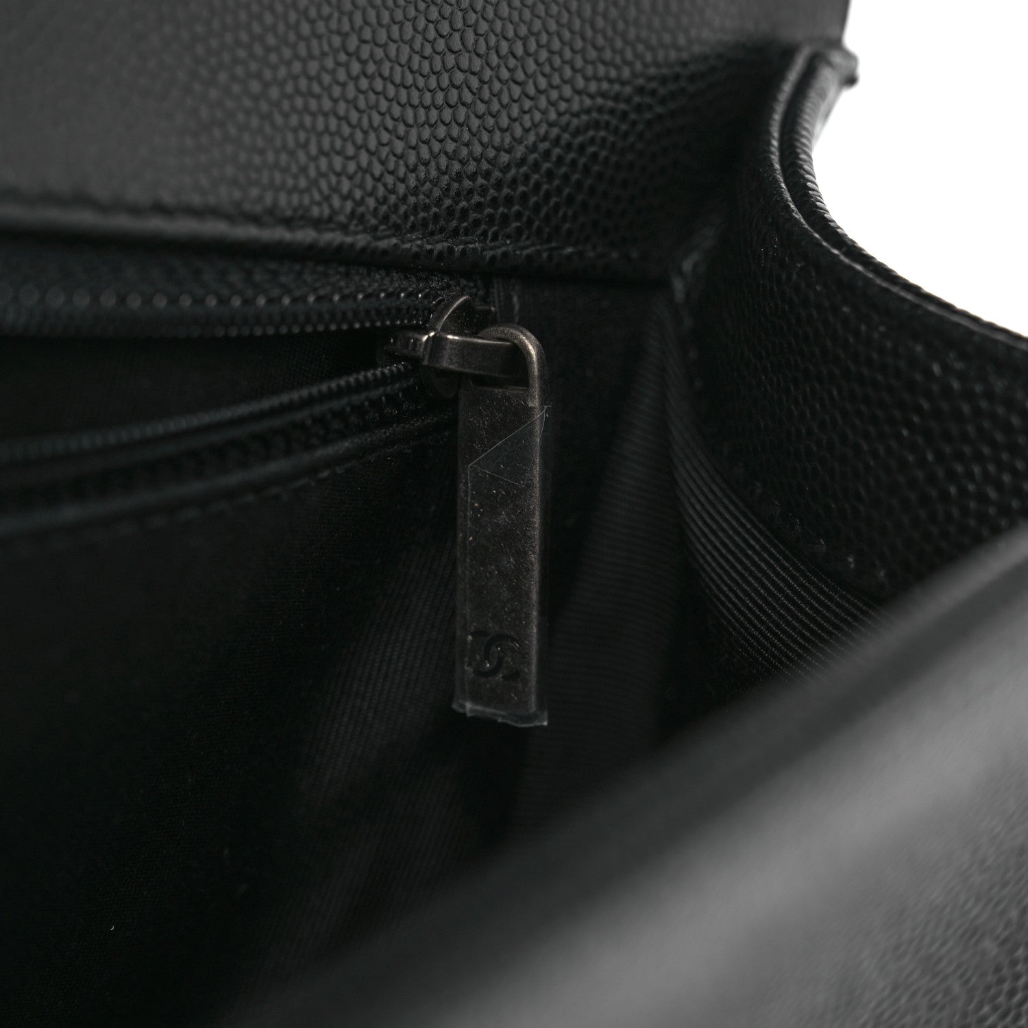 Caviar Quilted New Medium Boy Flap Black