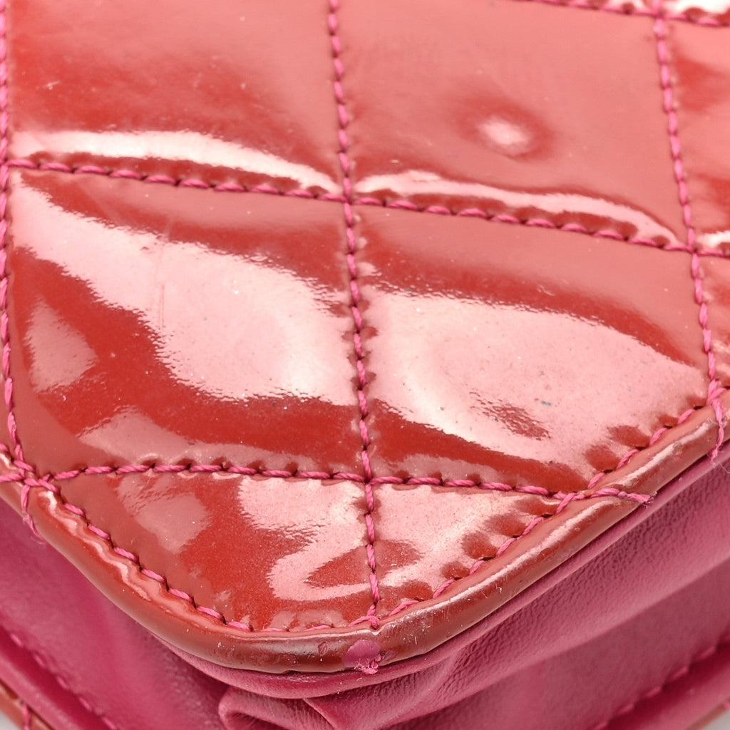 Patent Quilted Brilliant Wallet On Chain WOC Coral