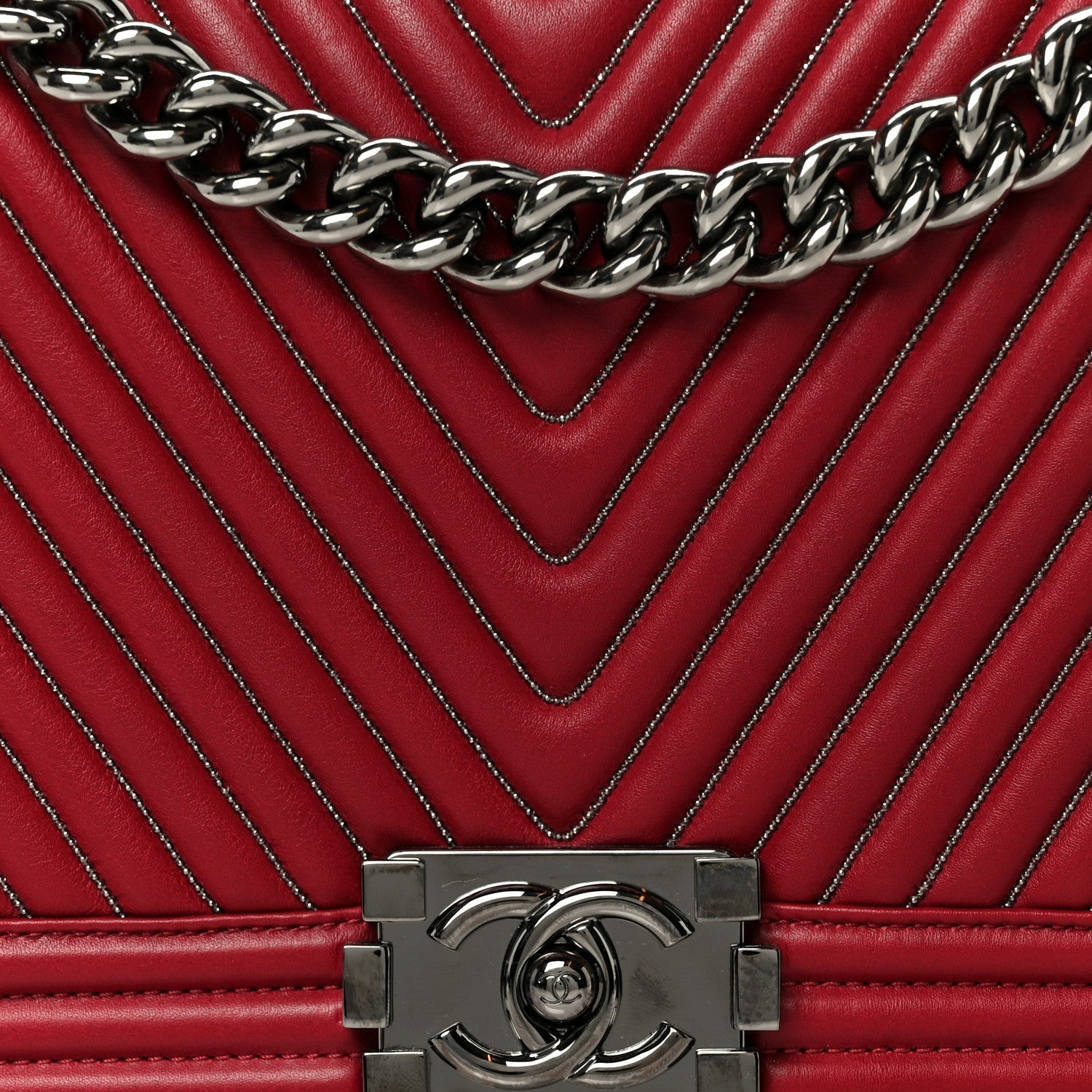 Calfskin Chevron Quilted Large Chain Boy Flap Red