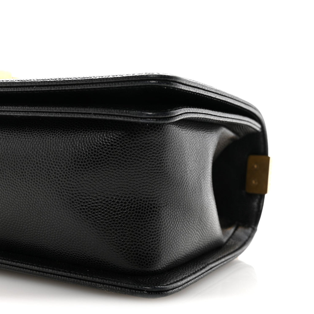 Caviar Quilted Medium Boy Flap Black